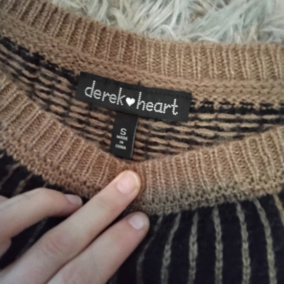 Derek Heart Women's Brown Sweater - Picture 2 of 3